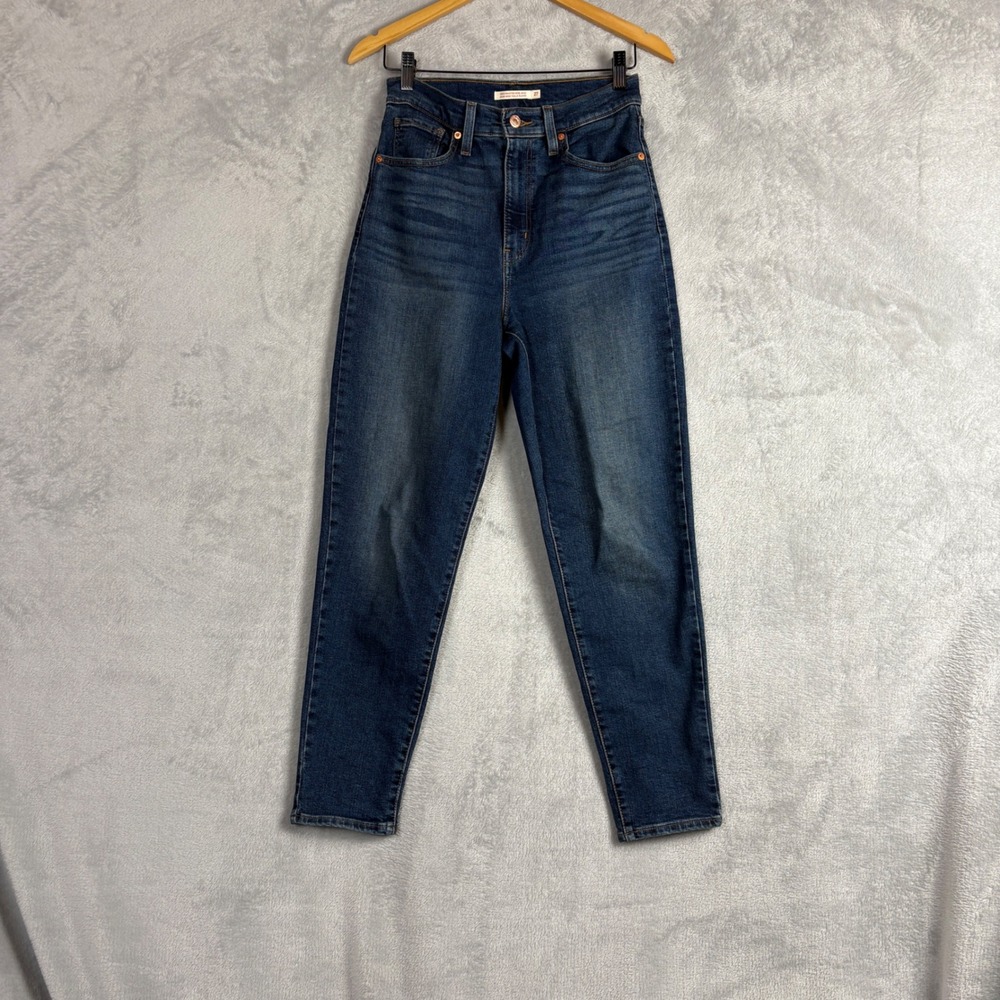 Levis High Waisted Mom Jeans Dark Wash Blue Tapered Leg 26986-0068 W27 L29